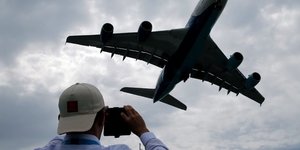 Airbus: des fissures sur les ailes d'a380, inspections preconisees