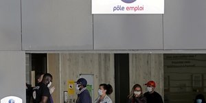 Coronavirus: chomage partiel toujours en hausse en france, plongeon des embauches