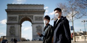 Coronavirus, masque, Arc de Triomphe, Paris, France