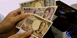 Des billets en yens japonais