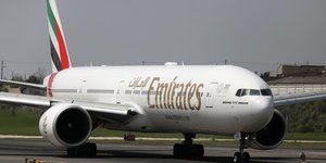 Des passagers d'un vol d'emirates malades en arrivant a new york