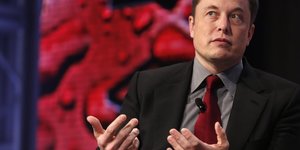 Elon Musk, 2015, Automotive World News Congress, Congrès mondial de l'automobile de Detroit,