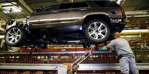 GM, General Motors, automobile, usine, assemblage, taxes, importations, Etats-Unis,