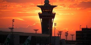 L'aeroport d'orly ferme son acces 4 en raison de la baisse du trafic