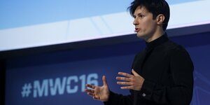 Le fondateur et pdg de telegram pavel durov prononce un discours lors du mobile world congress a barcelone