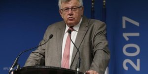 Le gouvernement "ment" sur les aides publiques au logement, selon eckert