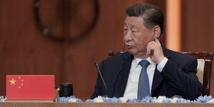 Le president chinois xi jinping au sommet de l'organisation de cooperation de shanghai (ocs) a astana