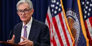 Le president de la reserve federale americaine, jerome powell, tient une conference de presse