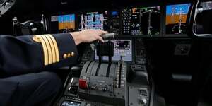 pilote, cockpit, avion de ligne, Boeing 787-9 Dreamliner, CDG-Roissy, aroport, scurit, consignes, vol, atterrissage, dcollage