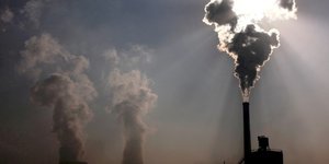 Pres de 3.000 centrales au charbon doivent fermer pour contrer le changement climatique, selon une etude