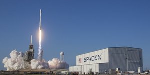 Space X Falcon 9 Elon Musk SES satellite de tElEcoms SES-10