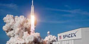 SpaceX Falcon Heavy Elon Musk CNES
