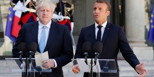 Un nouvel accord sur le brexit impossible a trouver en un mois, dit macron