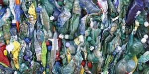 Vers un bonus-malus pour doper le recyclage du plastique